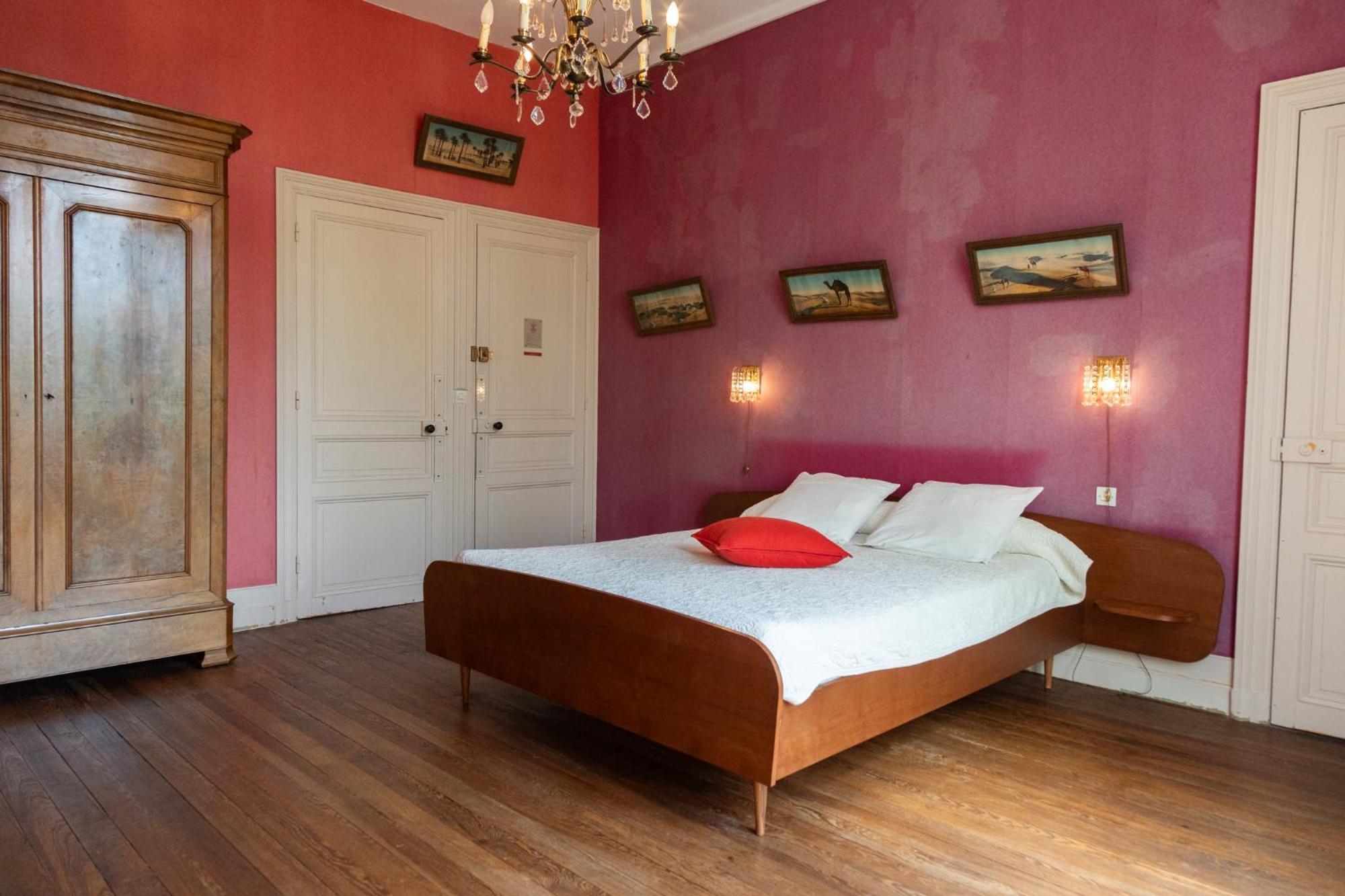 Le Domaine Du Meunier Hotel Mortagne-sur-Gironde Екстериор снимка