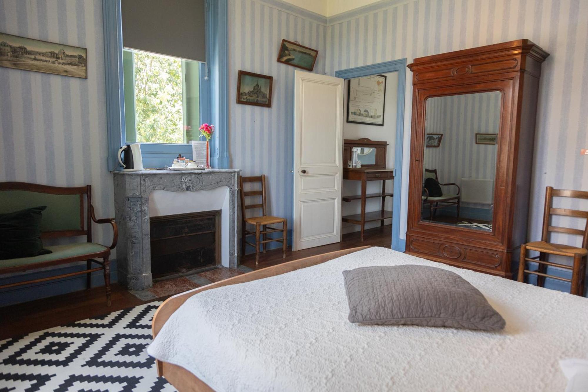 Le Domaine Du Meunier Hotel Mortagne-sur-Gironde Екстериор снимка
