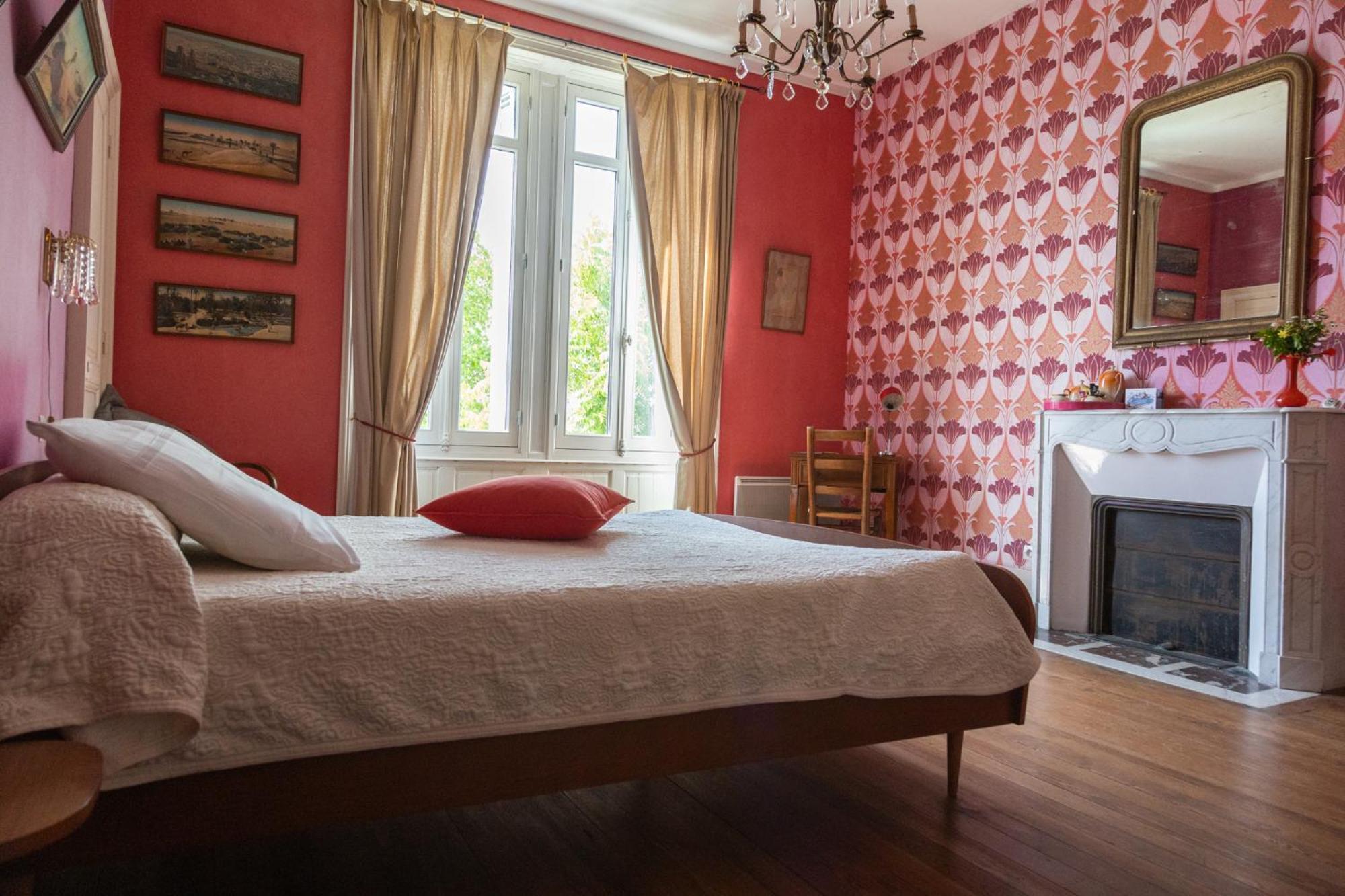 Le Domaine Du Meunier Hotel Mortagne-sur-Gironde Екстериор снимка