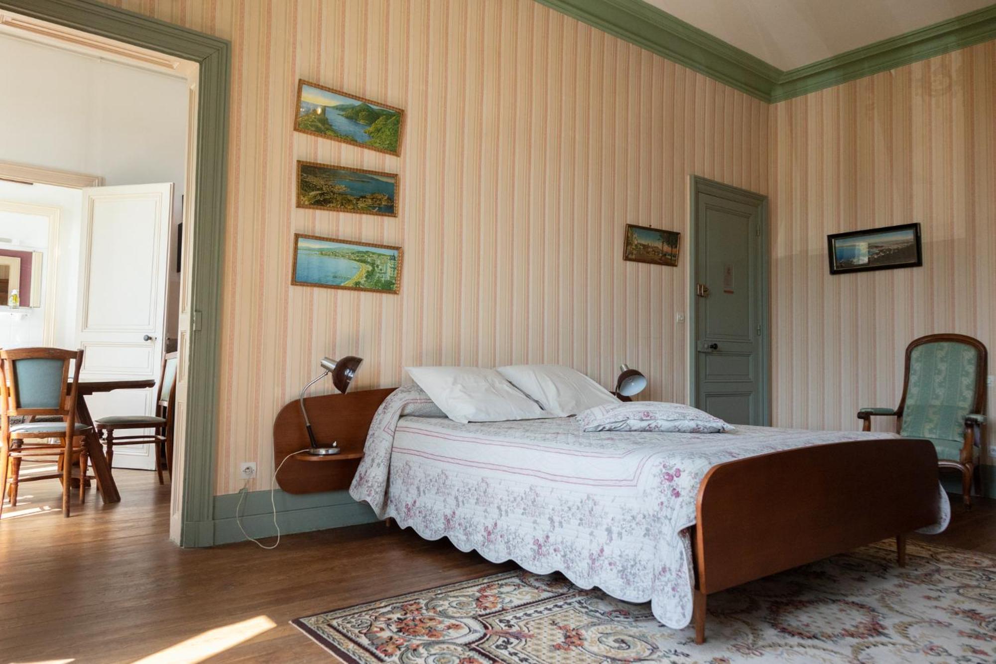 Le Domaine Du Meunier Hotel Mortagne-sur-Gironde Екстериор снимка