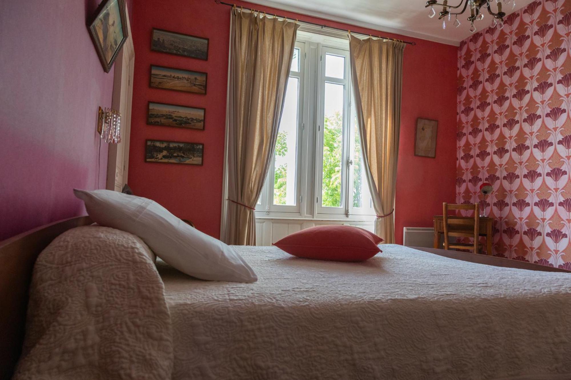 Le Domaine Du Meunier Hotel Mortagne-sur-Gironde Екстериор снимка